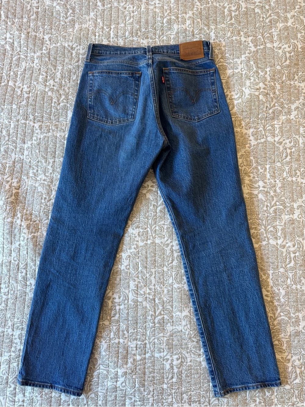 Levi’s wedgie straight leg jeans